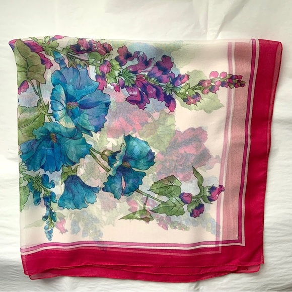 🛍Bundle sale! Vintage bright floral sheer scarf - Picture 3 of 7